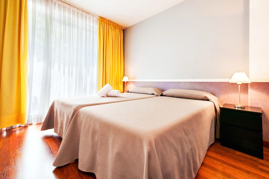 Apartamentos Descartes Барселона Екстер'єр фото